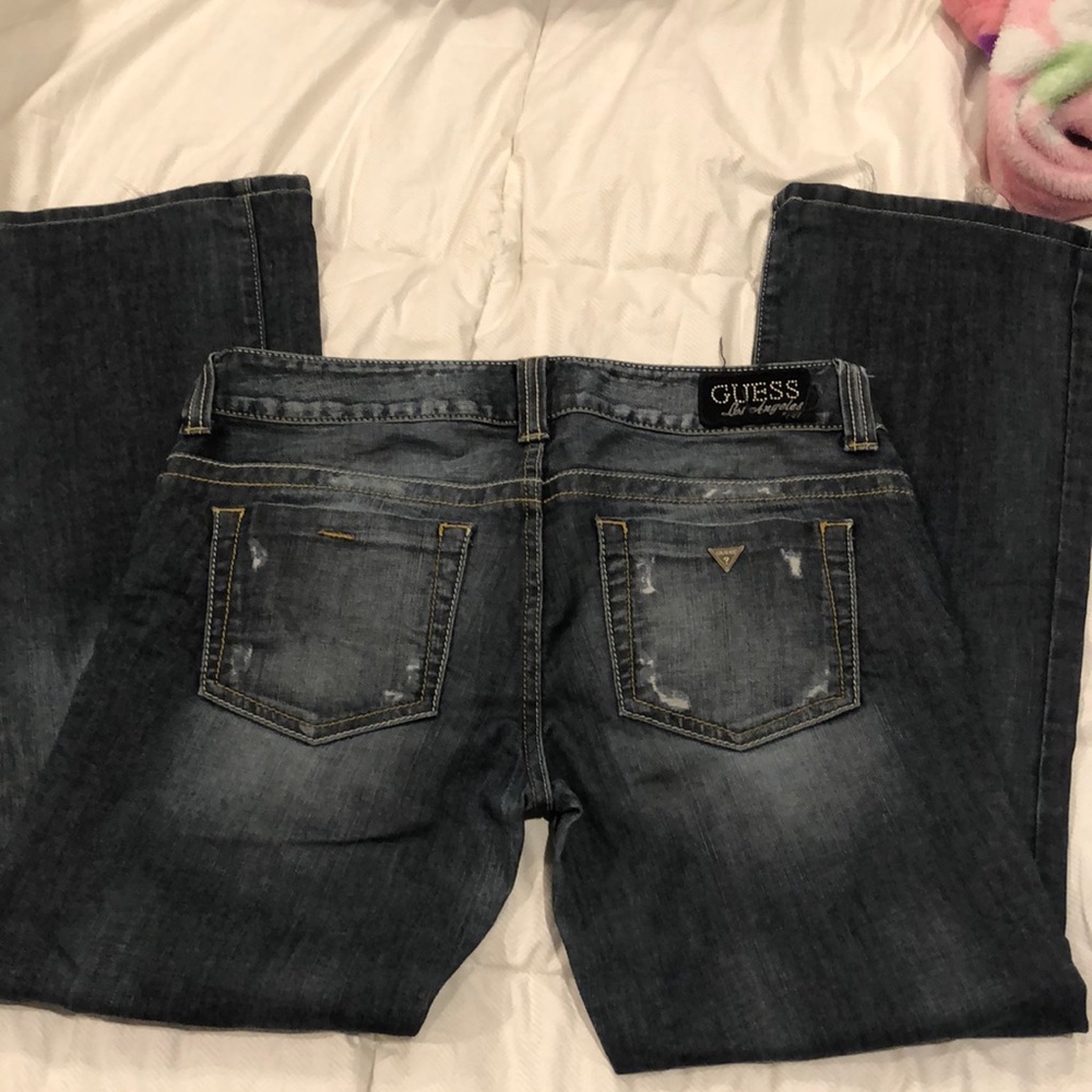 Women’s guess destructed jeans